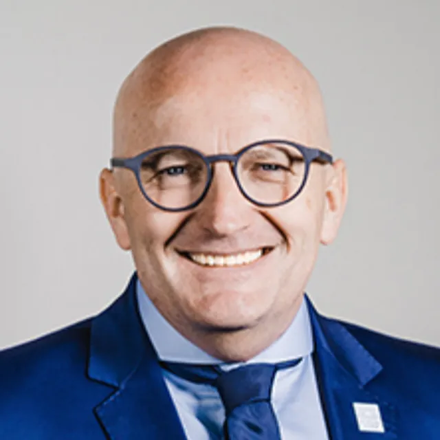 Portrait RA Mag. Werner Maierhofer