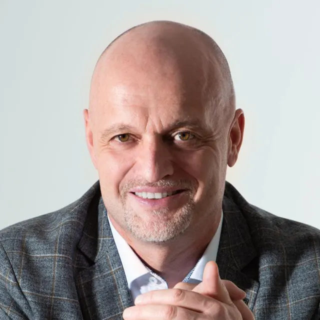 Portrait Frank Baur