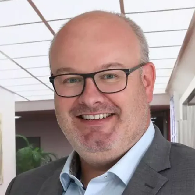 Portrait Tobias Hermanns