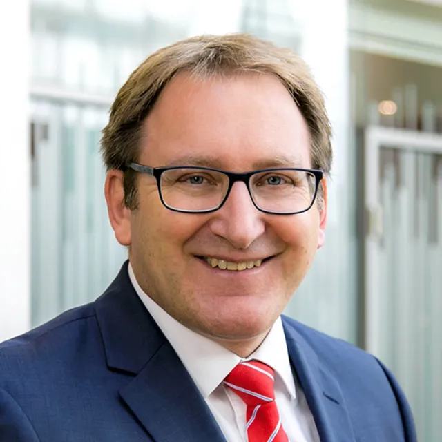 Portrait Oliver Kamenisch