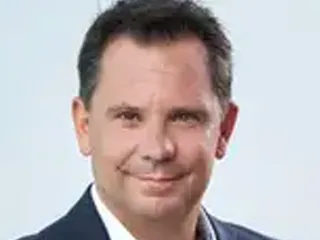 Portrait Foto von Peter Schneider